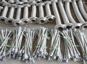 纸业生产中的关键配件 不锈钢金属软管的应用与优势